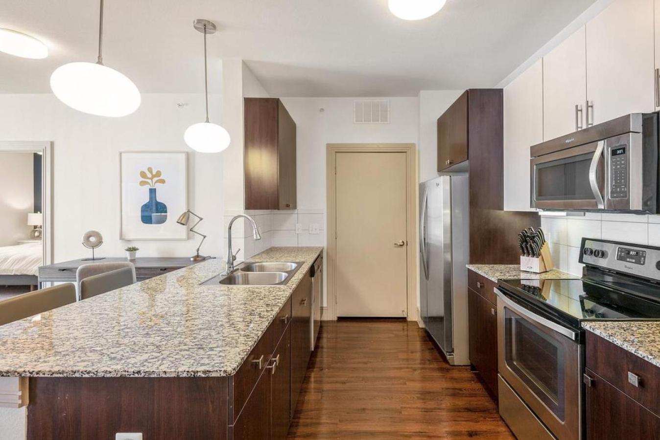 Apartment Landing At 99 Front - 2 Bedrooms In Downtown Memphis